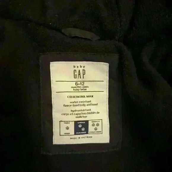 Baby Gap bundle 1 Gap jacket, 2 sweatshirts - size 6-9  mts - like new - Picture 7 of 7